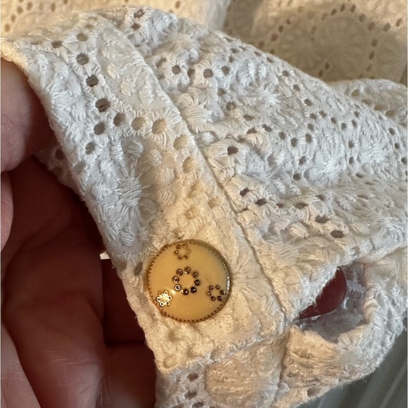 TRINA TURK Sz 6 NWT RARE! White Eyelet Lace Lined Sheath Dress 3/4 Button Sleeve - Picture 4 of 12